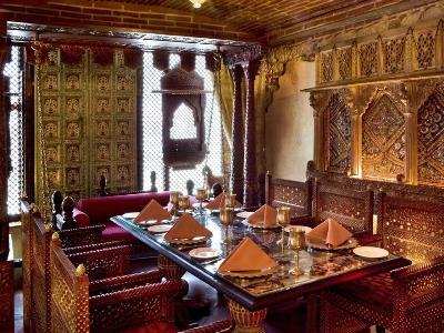 فور بوينتس شيراتون بر 4* دبي